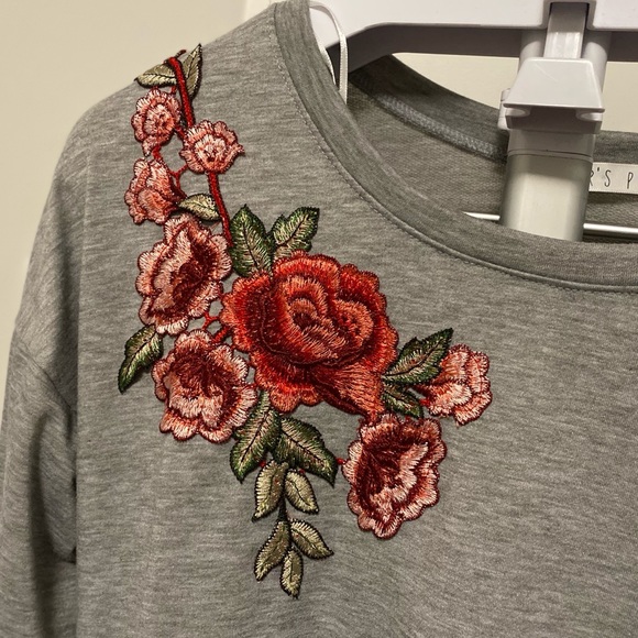 Floral Sweater - Picture 4 of 4